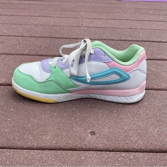 Girls Fila Multiverse - Picture 4 of 9